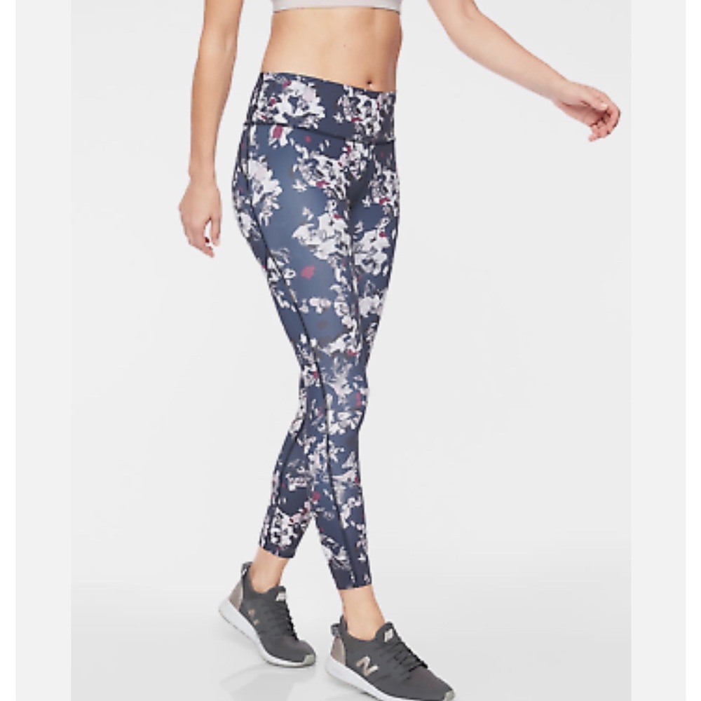 Athleta Challenge Bloom Floral 7/8 Tight